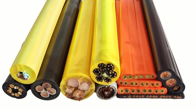 卷筒电缆：高柔性、耐磨损的工业传输解决方案